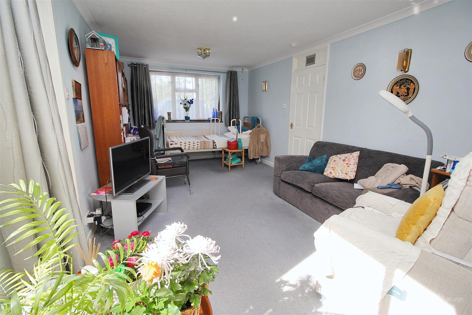 Fircroft Close, Tilehurst, Reading